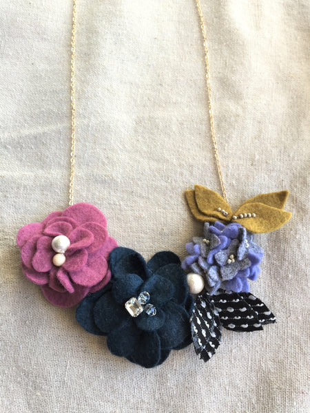 Bouquet necklace (BBT2 - C3)